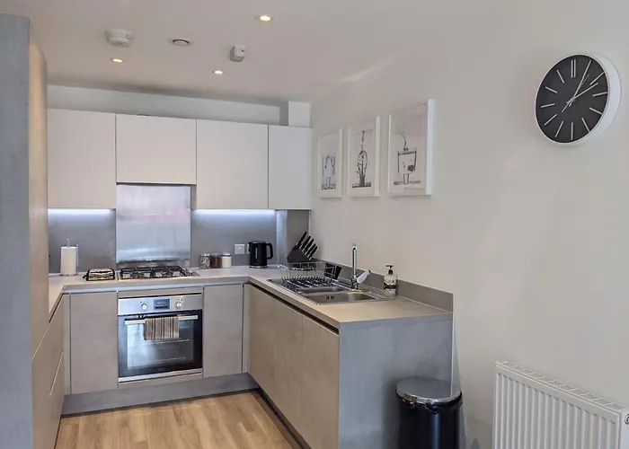 Suffield Lodge By Wycombe Apartments